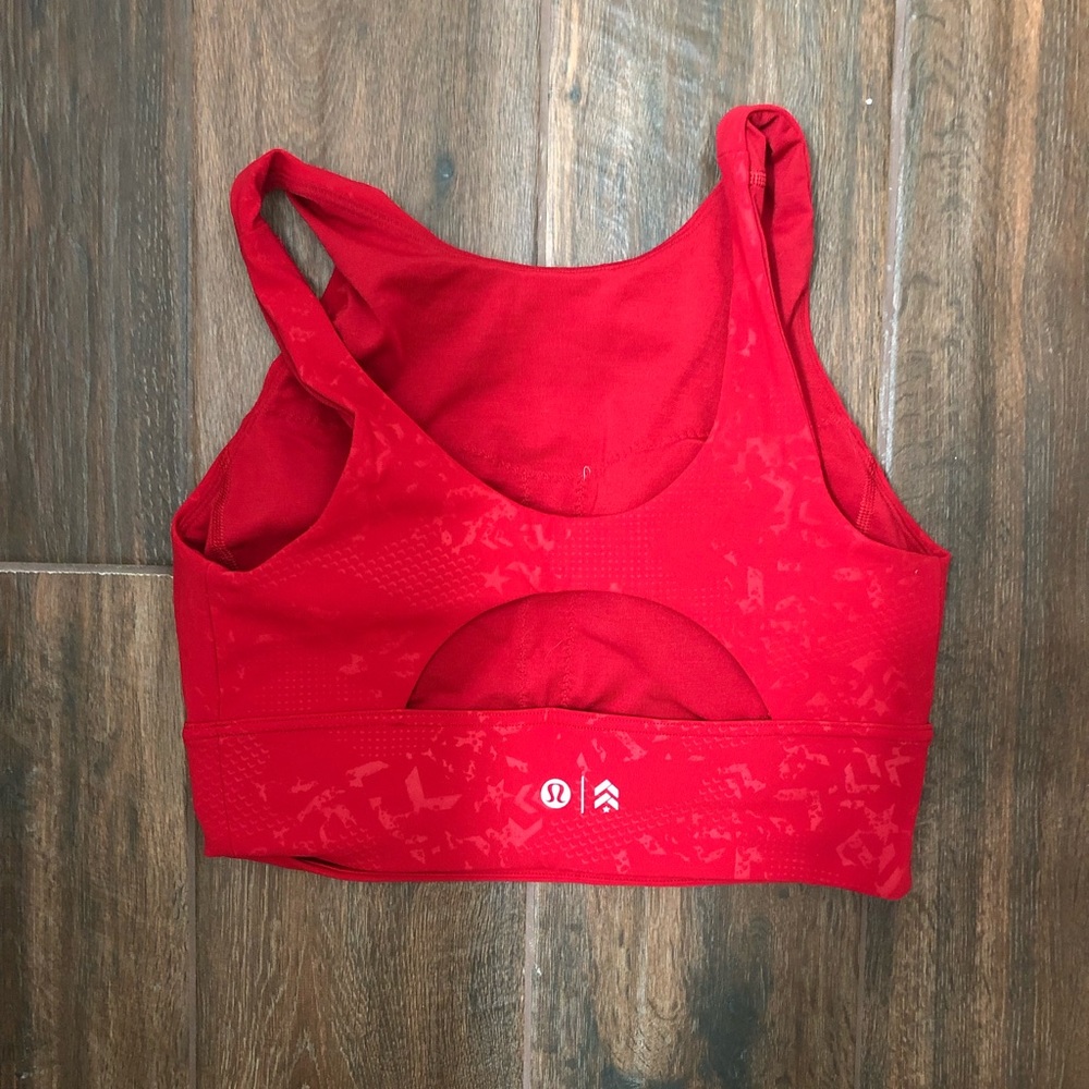 Lululemon x Barry’s Bootcamp sports bra size 6